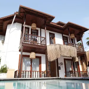 3* Otel No 22 Riders'